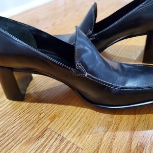 Black, 9M, Franco Sarto Heels, tan piped stitching on border